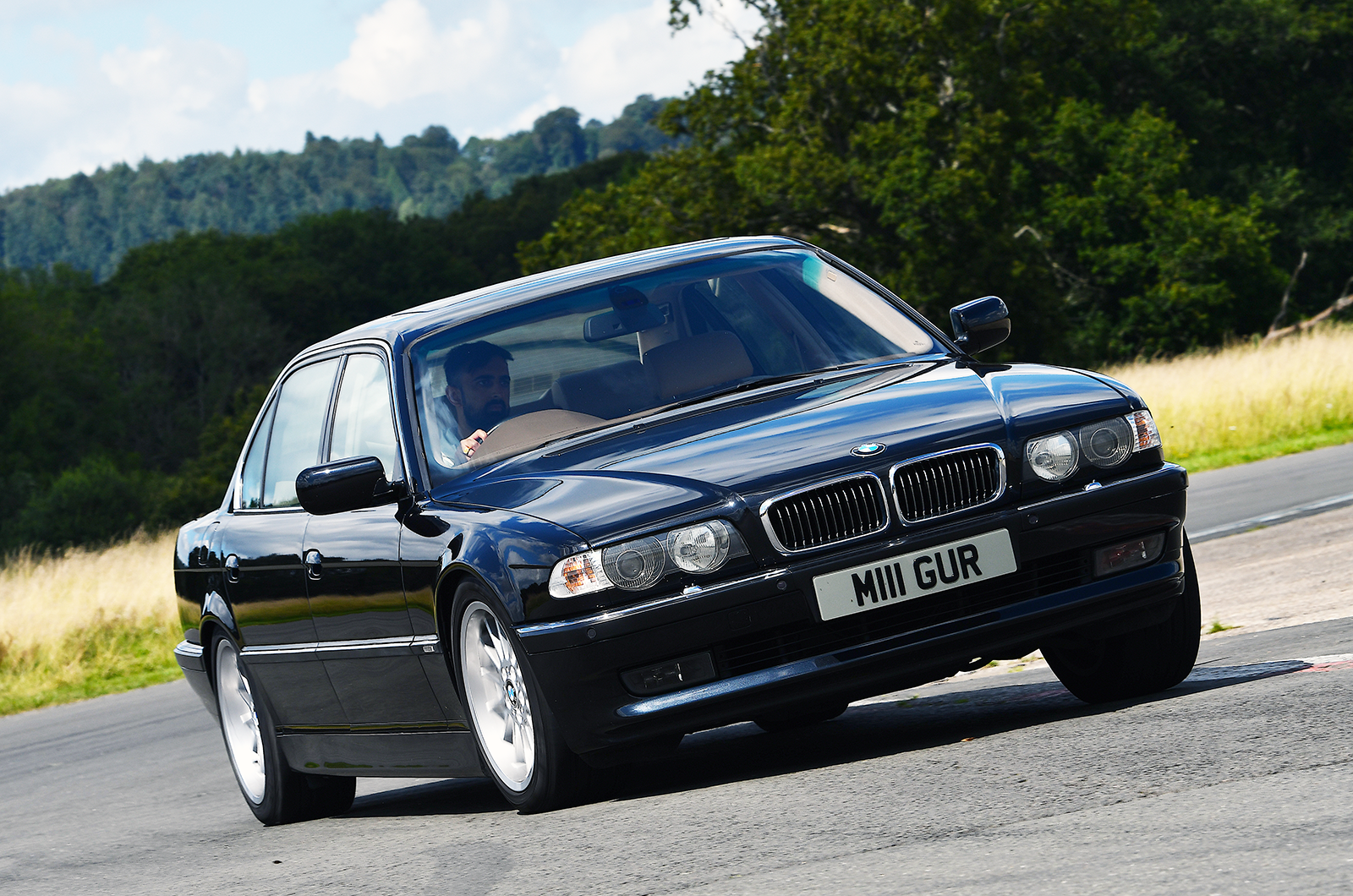 Classic & Sports Car – Bond’s BMWs: Z3, Z8 and 750iL on track