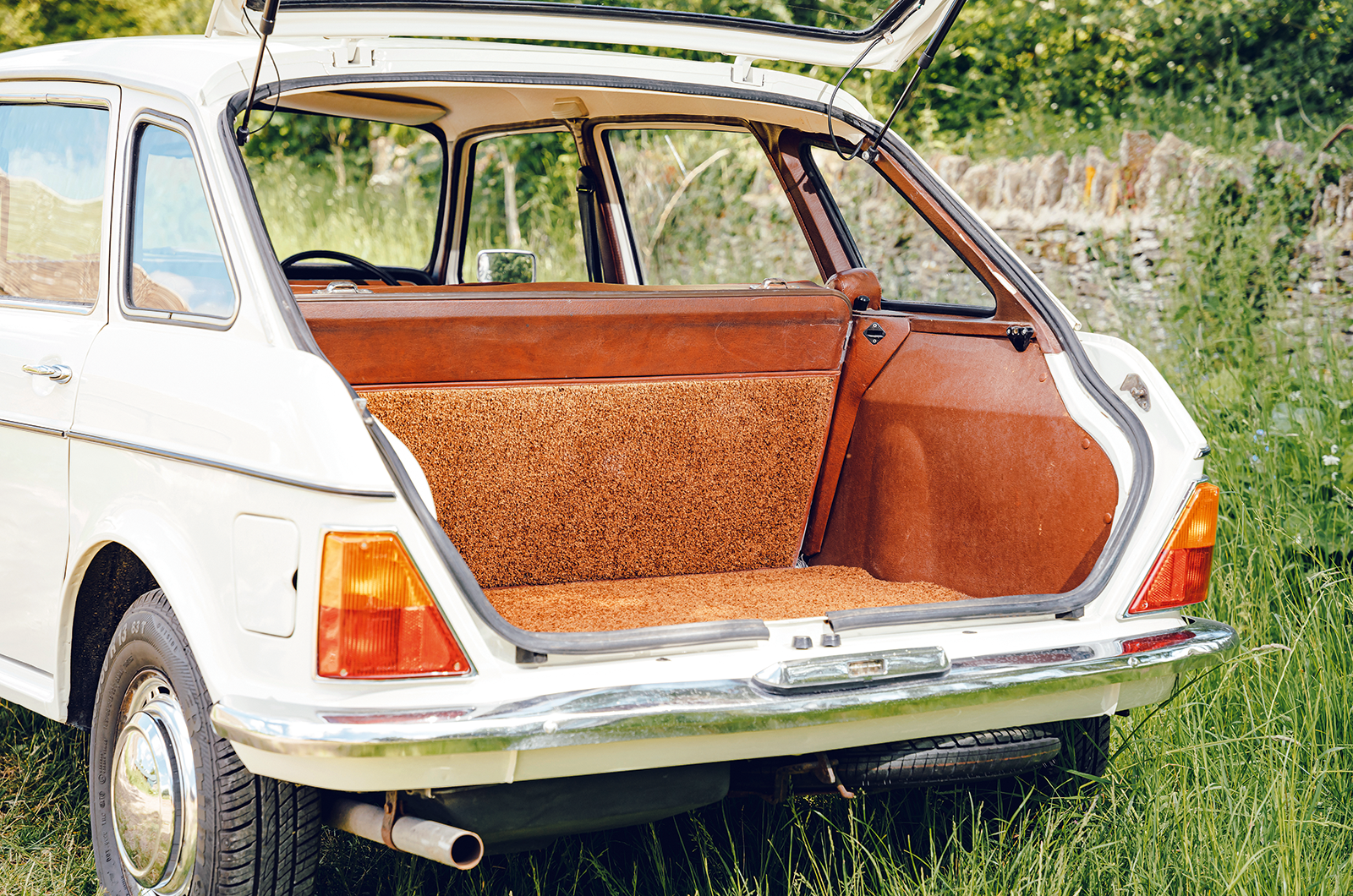 Classic & Sports Car – Cross-channel clash: Renault 16 vs Austin Maxi