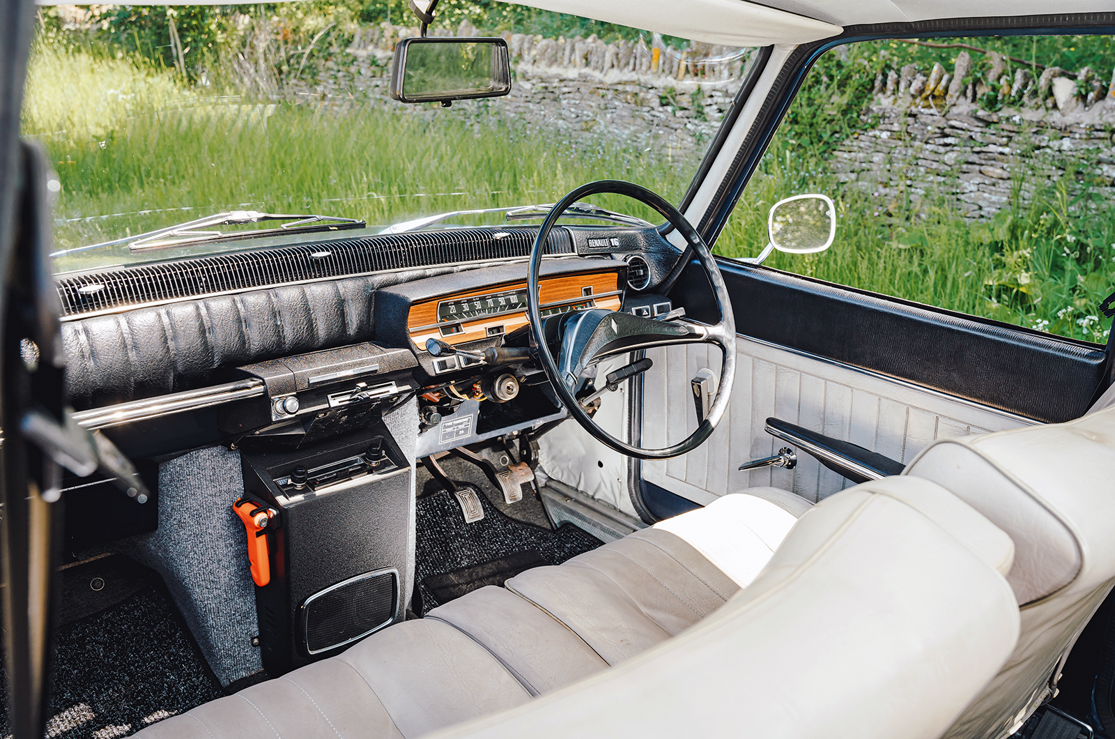 Classic & Sports Car – Cross-channel clash: Renault 16 vs Austin Maxi