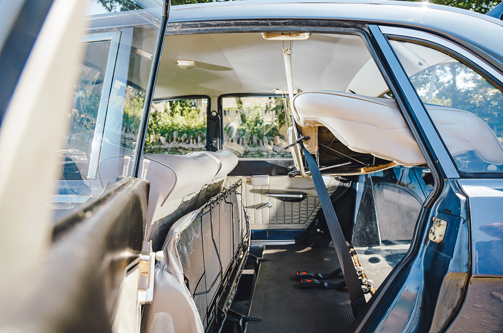 Classic & Sports Car – Cross-channel clash: Renault 16 vs Austin Maxi