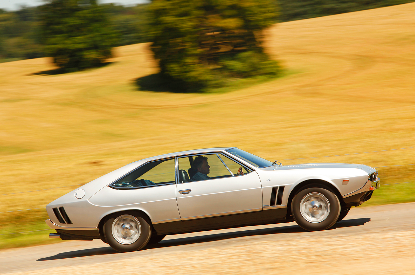Classic & Sports Car – Iso’s awesome V8 family: Grifo, Rivolta, Lele and Fidia