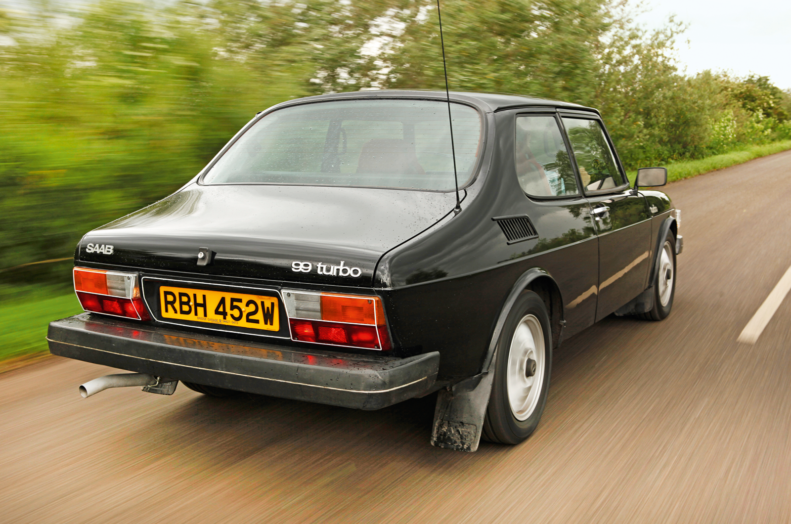 Classic & Sports Car – Saab 99: when brains beat brawn