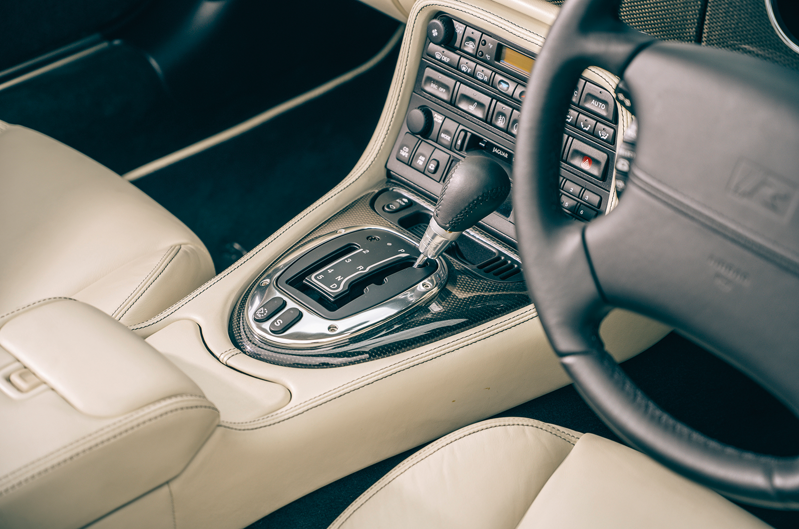 Classic & Sports Car – Big cat rescue: the Jaguar X100 at 25