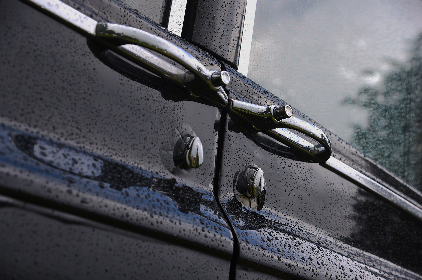 Classic & Sports Car – Rolls-Royce Phantom V: star conveyance