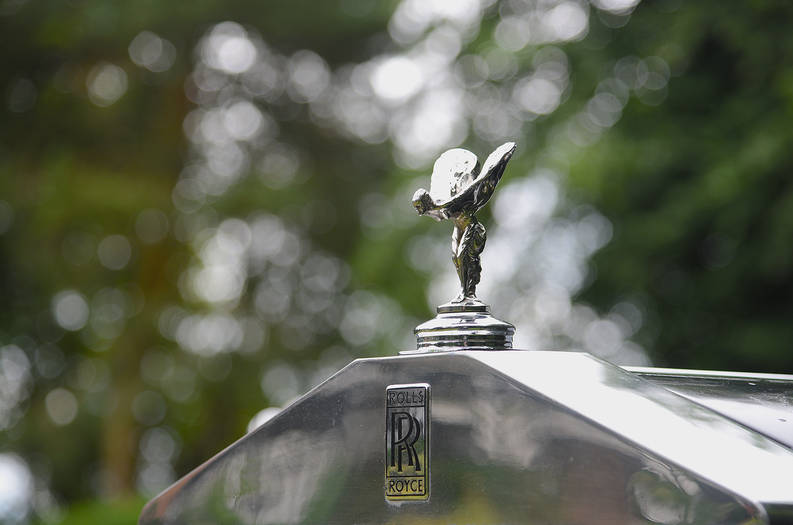 Classic & Sports Car – Rolls-Royce Phantom V: star conveyance