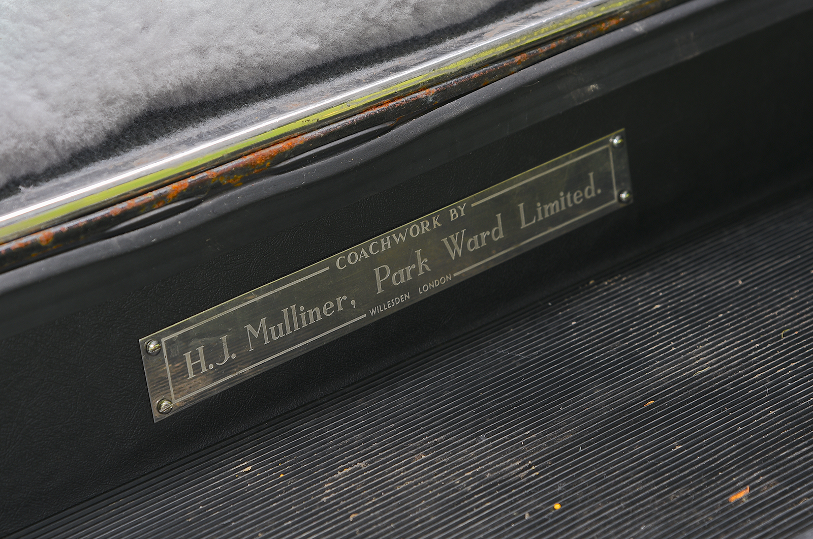 Classic & Sports Car – Rolls-Royce Phantom V: star conveyance