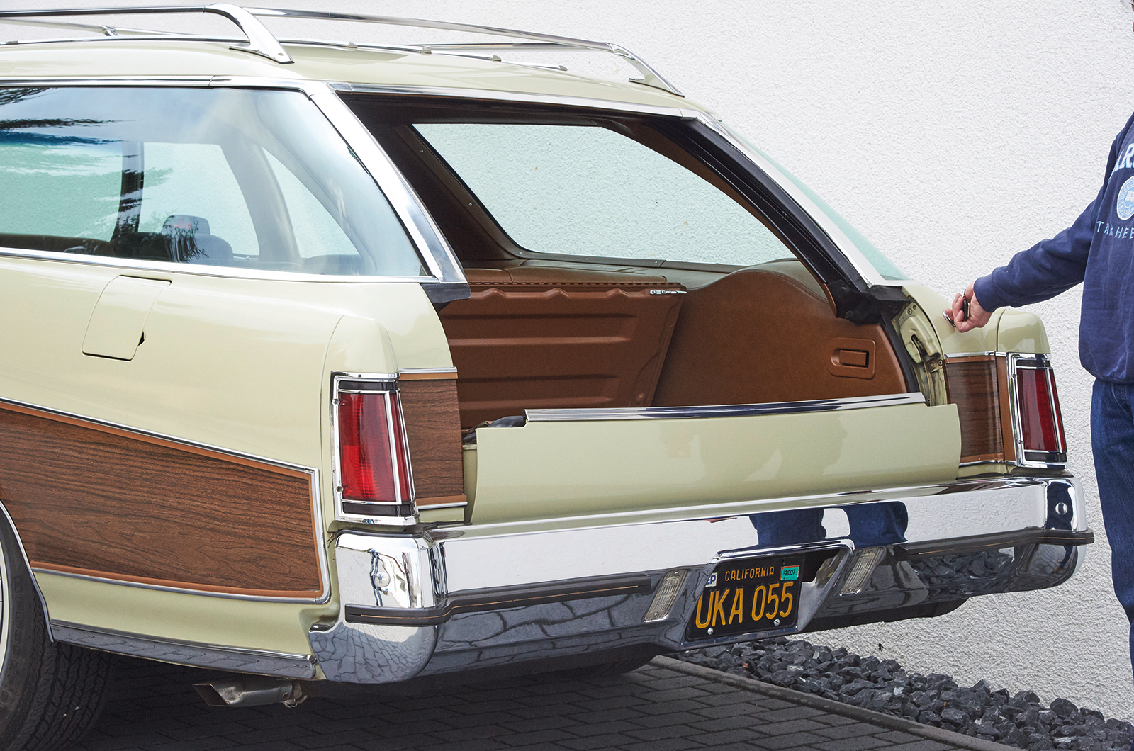 Classic & Sports Car – United estates: Buick Estate Wagon, Chrysler Town & Country and Ford Country Squire