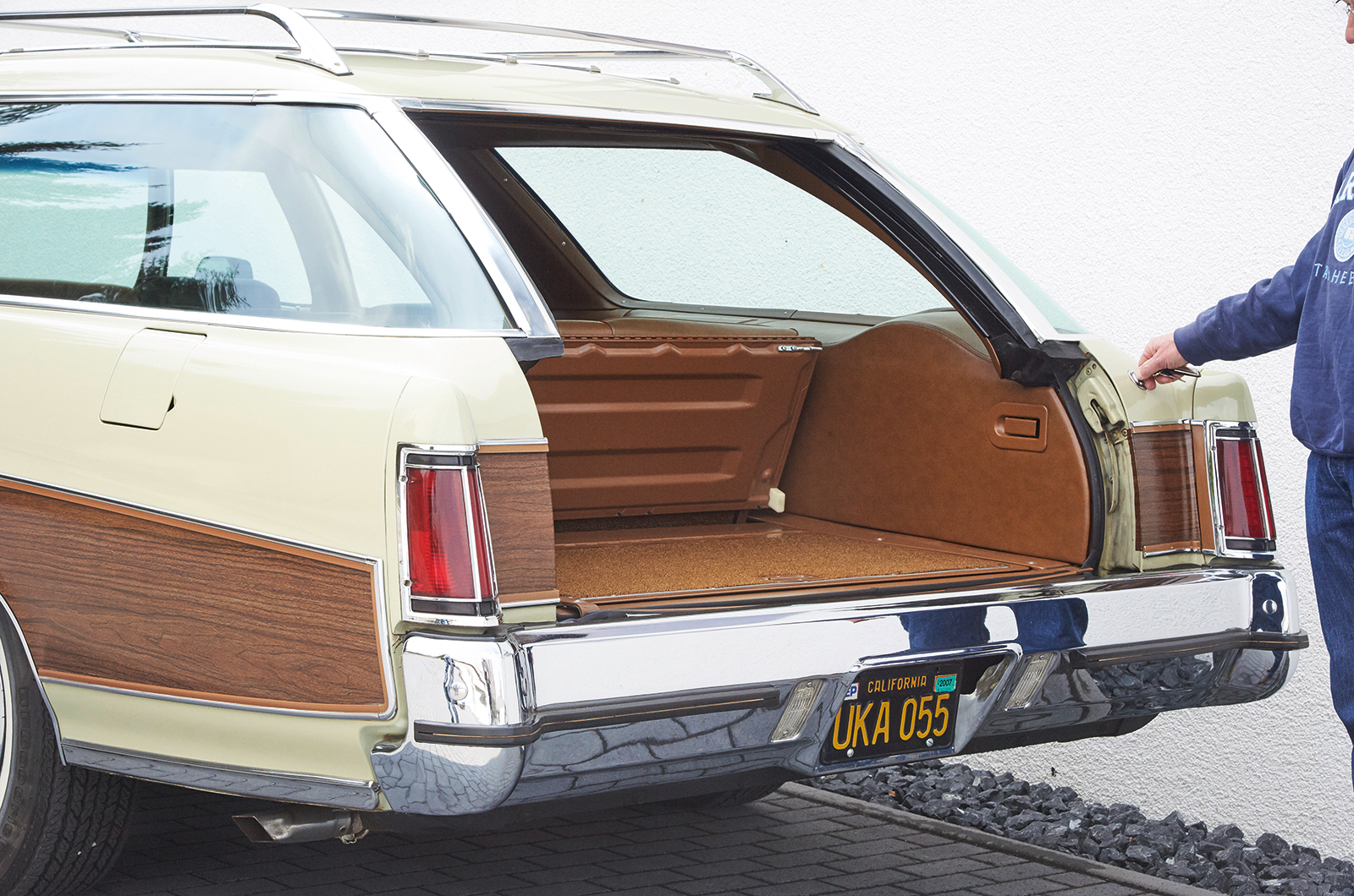 Classic & Sports Car – United estates: Buick Estate Wagon, Chrysler Town & Country and Ford Country Squire