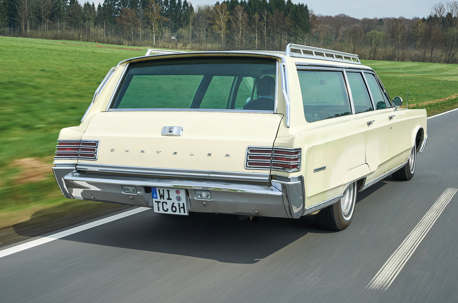 Classic & Sports Car – United estates: Buick Estate Wagon, Chrysler Town & Country and Ford Country Squire