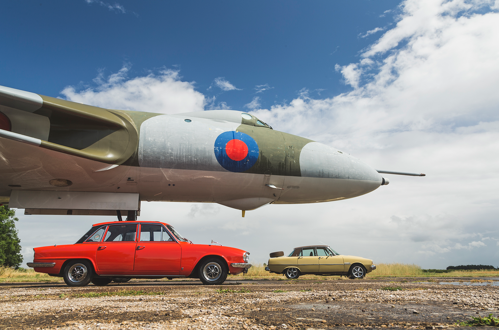 Classic & Sports Car – Saloon bar brawn: Rover P6 3500S vs Triumph 2.5 PI MkII