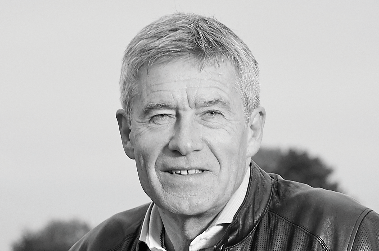 Classic & Sports Car – Which is the greatest Jaguar E-type of them all?