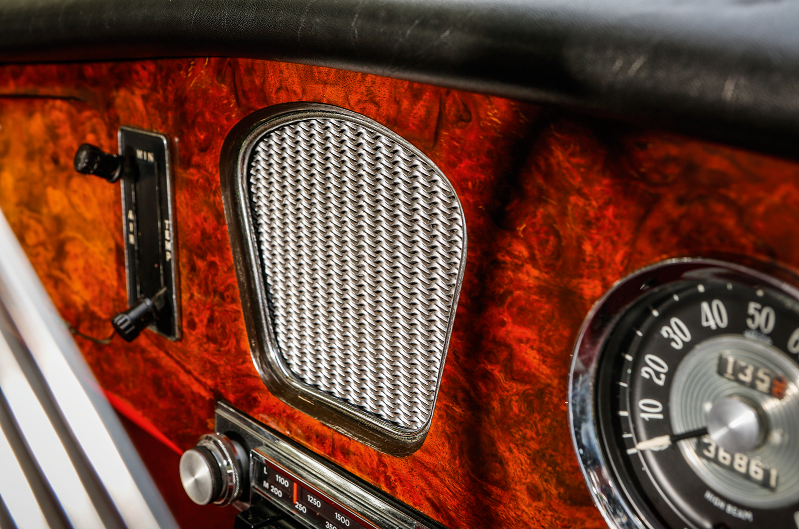 Classic & Sports Car – Quality street: Riley One-Point-Five vs Lancia Appia