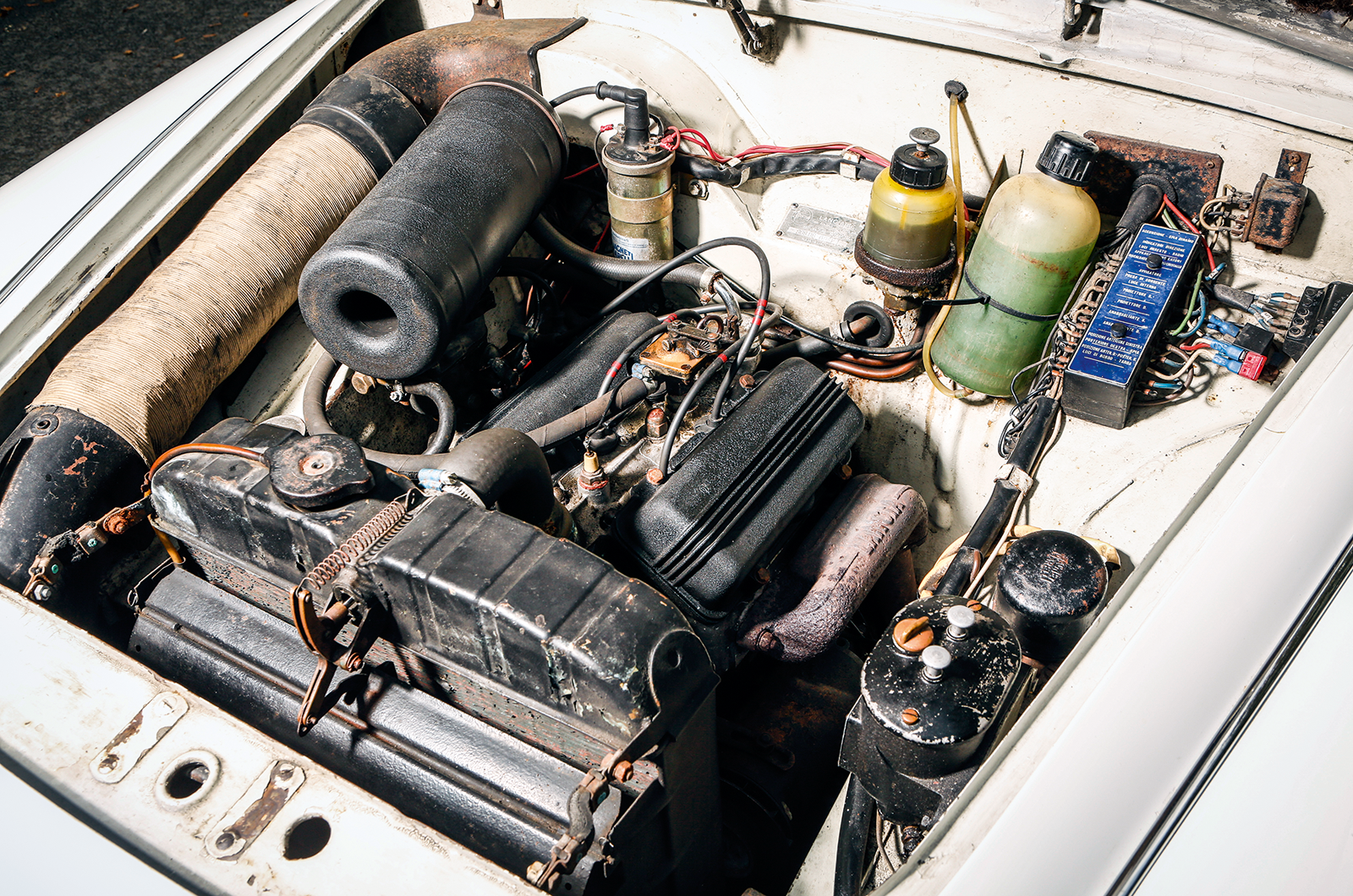 Classic & Sports Car – Quality street: Riley One-Point-Five vs Lancia Appia