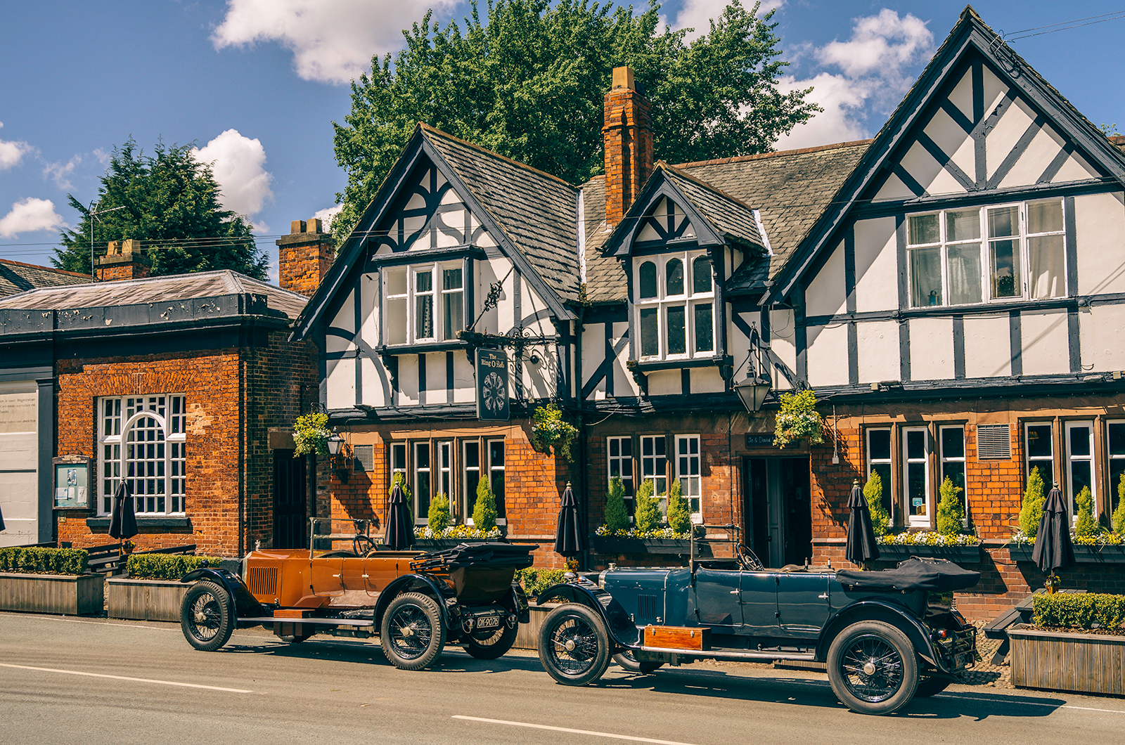 Classic & Sports Car – On the up: Vauxhall vs Sunbeam