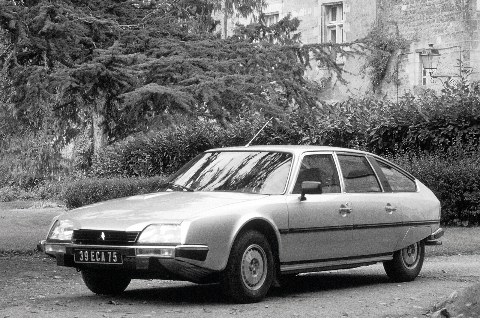 Classic & Sports Car – Remembering Robert Opron