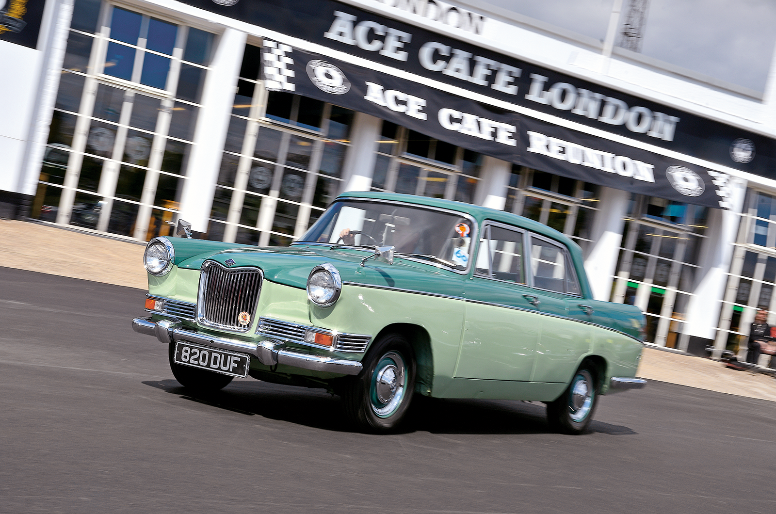 Classic & Sports Car – Keeping up appearances: Ford vs Vauxhall vs Hillman vs Singer vs Humber vs Riley