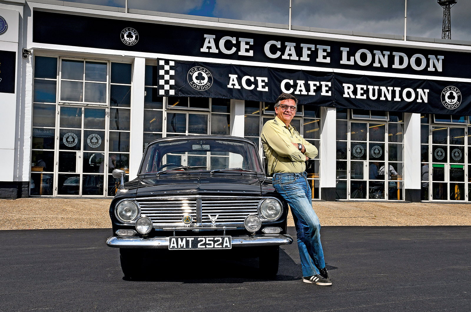 Classic & Sports Car – Keeping up appearances: Ford vs Vauxhall vs Hillman vs Singer vs Humber vs Riley