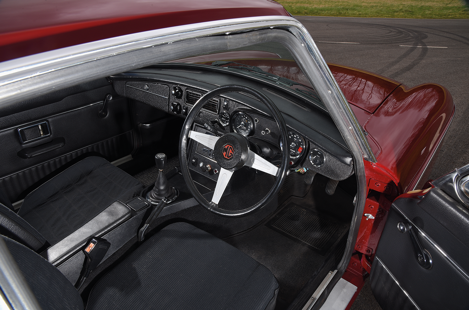 Classic & Sports Car – Power behind the throne: the Rover V8, MG, Marcos, TVR and Triumph