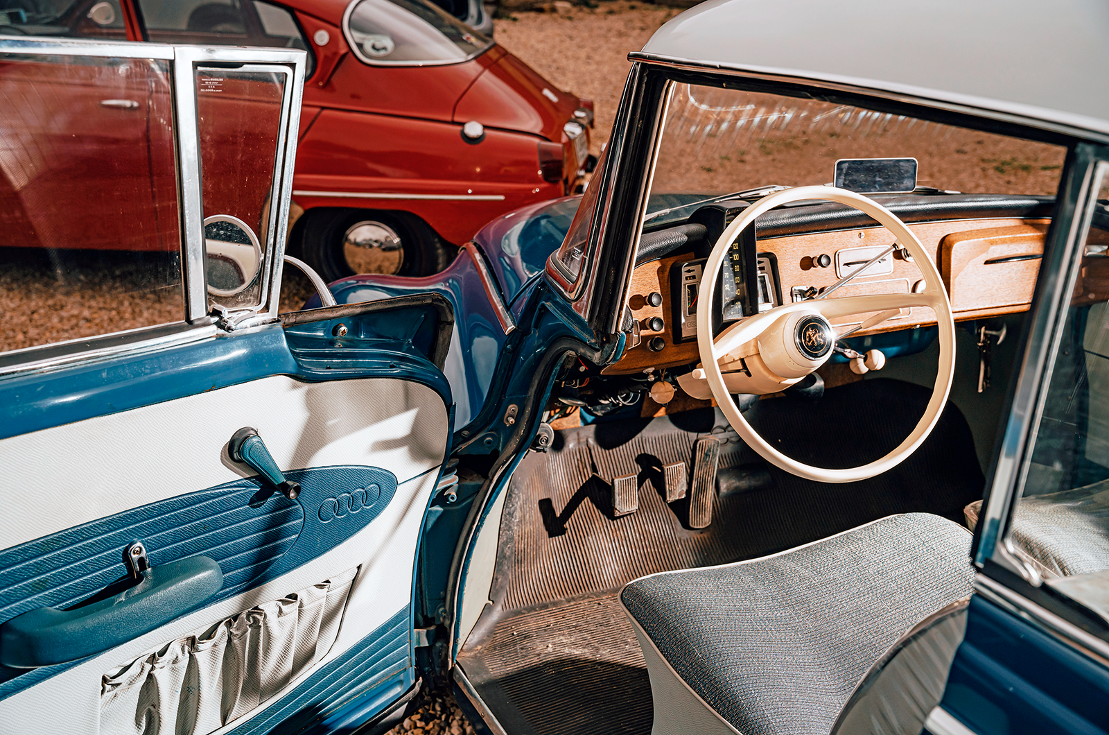 Classic & Sports Car – Compact quality: Neckar Europa vs Lancia Appia vs Auto Union 1000S vs Saab 96