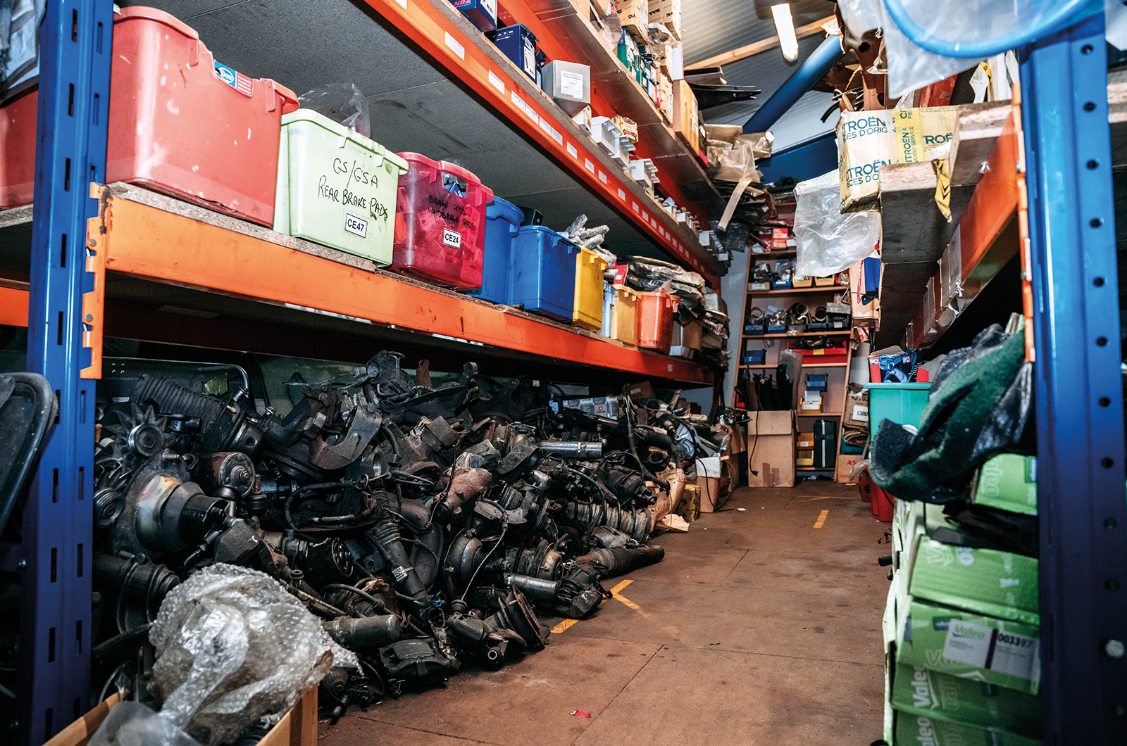 Classic & Sports Car – The specialist: The Chevronic Centre