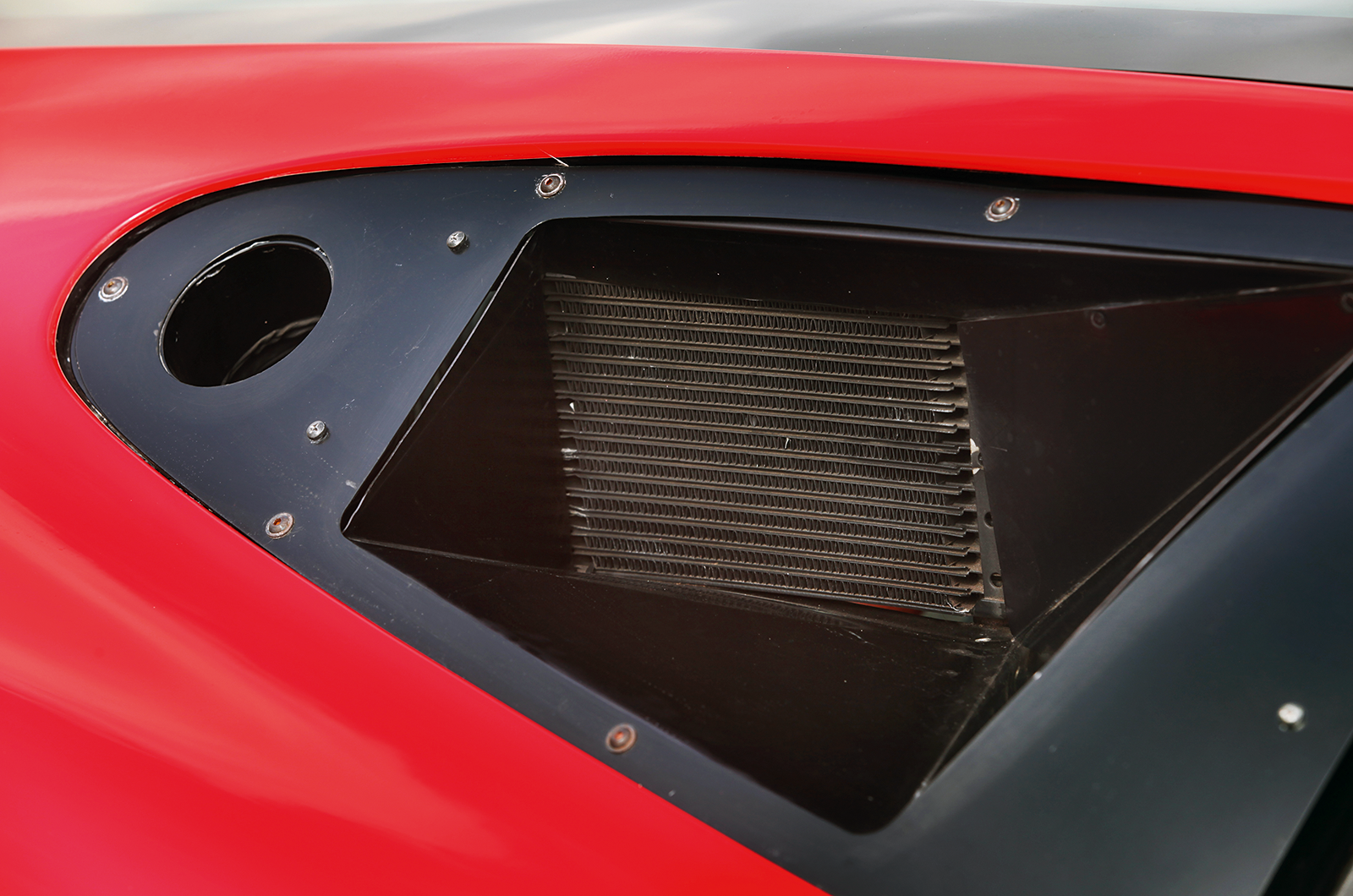 Classic & Sports Car – Before the wildest cat was tamed: driving a rare Jaguar XJ220 prototype