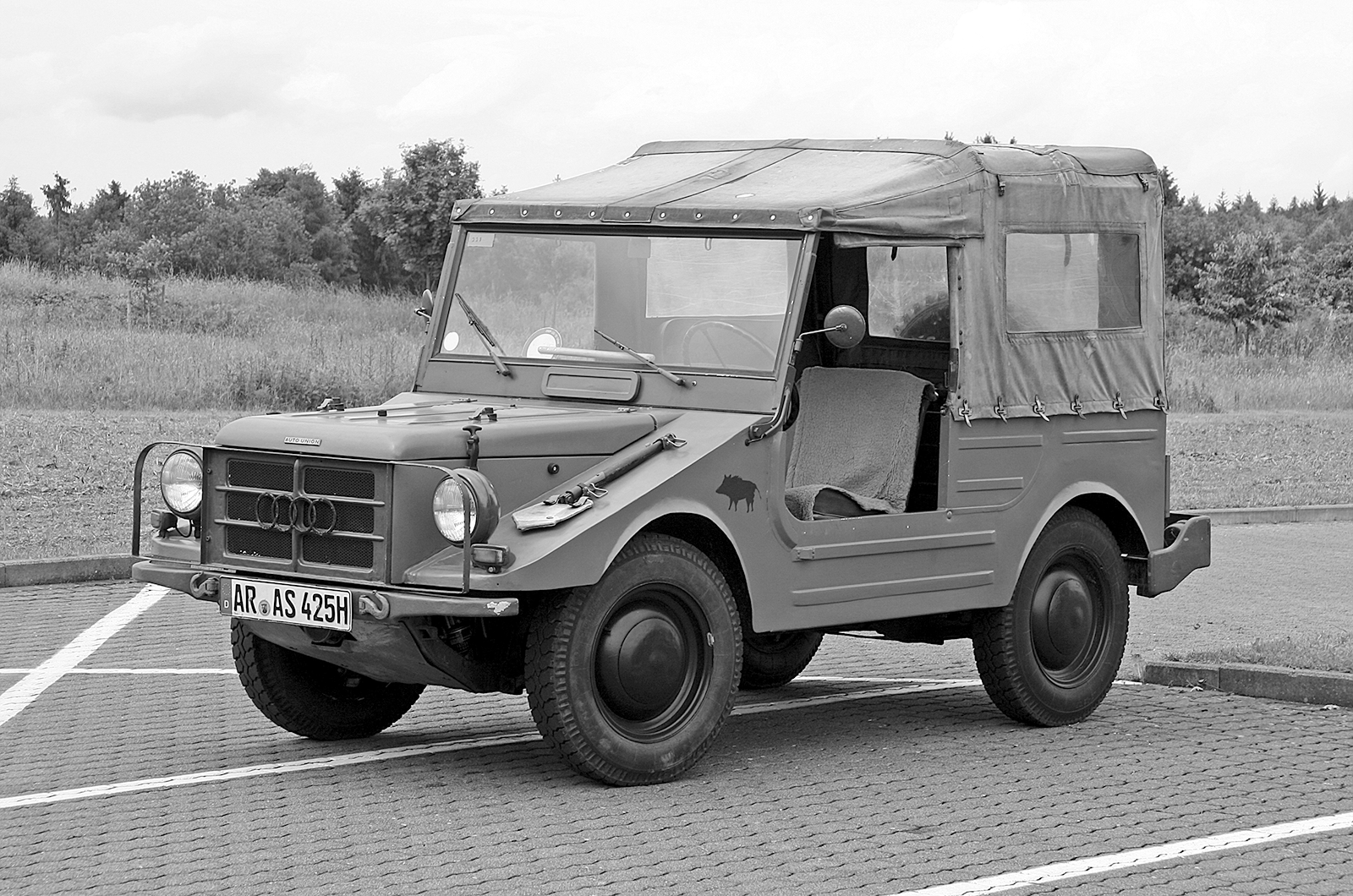 Classic & Sports Car – Alpine trial: Willys MB Jeep vs Alfa Romeo 1900M AR51 vs Fiat 1101 Campagnola