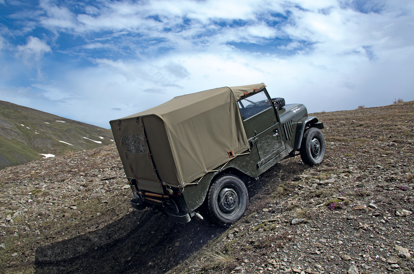 Classic & Sports Car – Alpine trial: Willys MB Jeep vs Alfa Romeo 1900M AR51 vs Fiat 1101 Campagnola