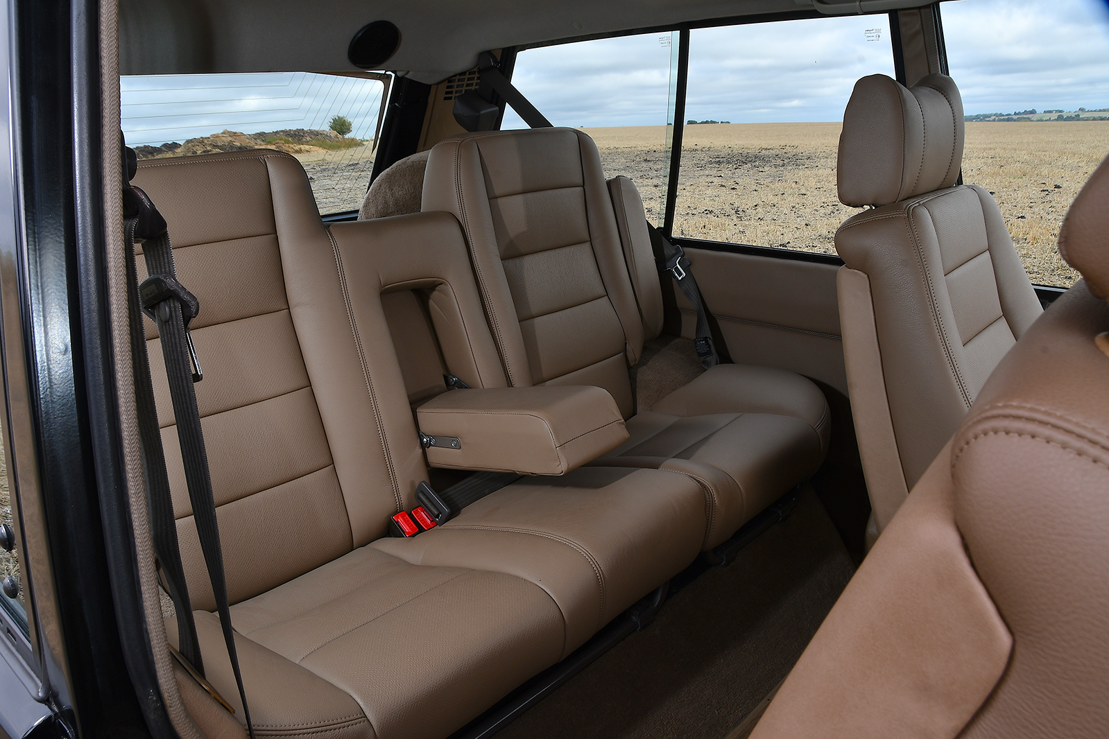 Classic & Sports Car –  King of the hill: driving the Range Rover CSK