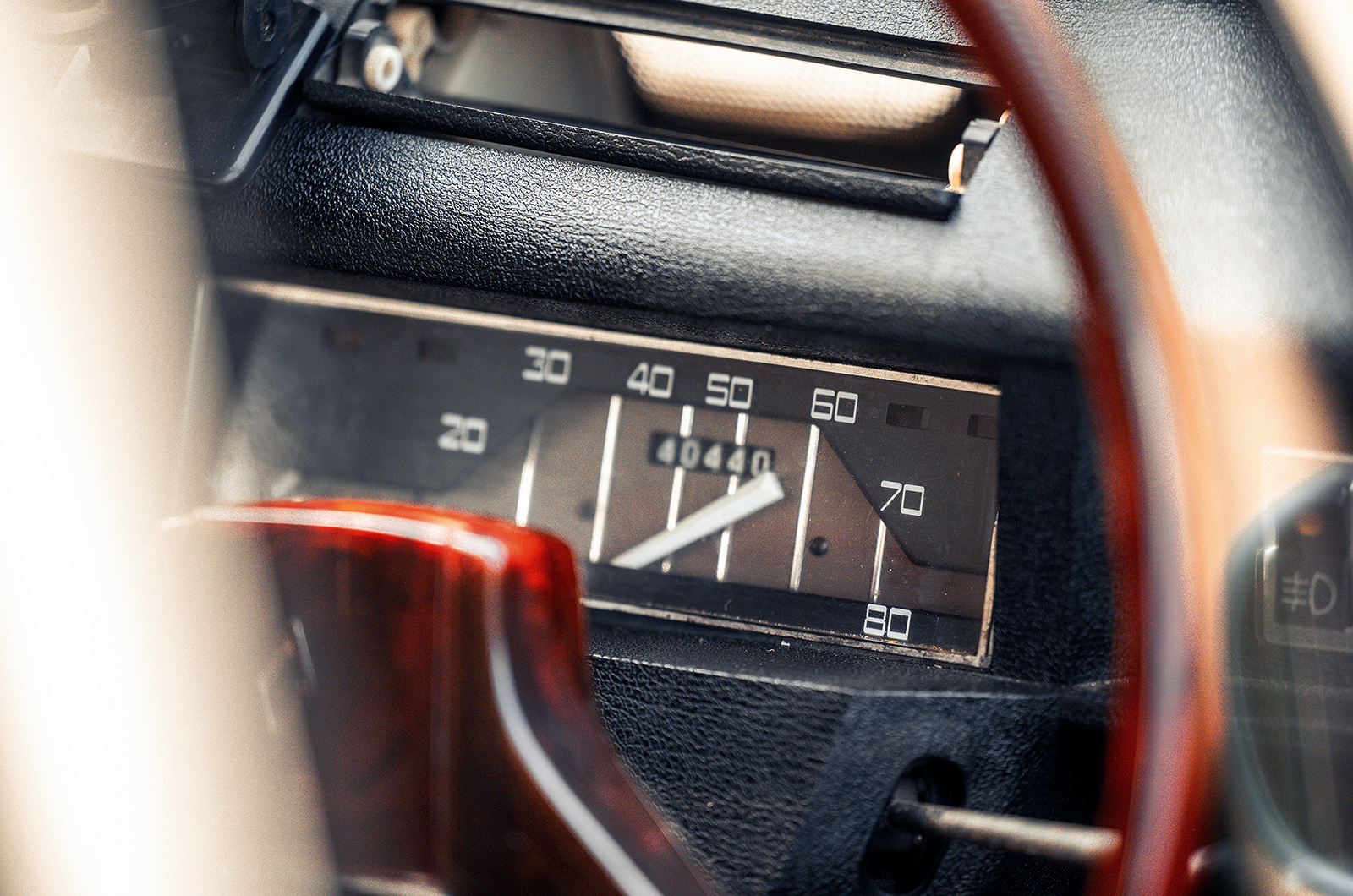 Classic & Sports Car – Cheaper by the million: Citroën AZAM 6 vs Renault 4L