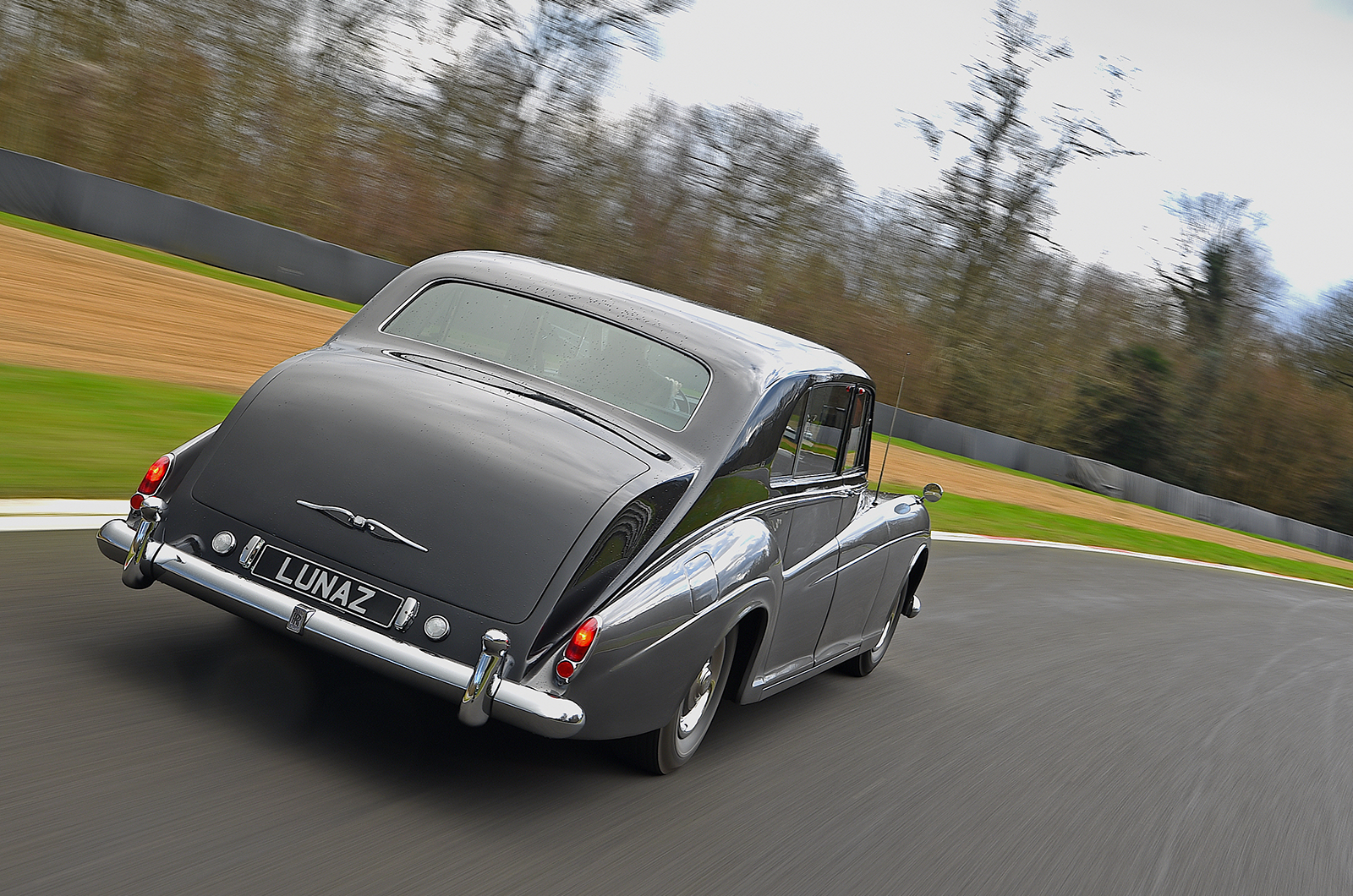 Classic & Sports Car – Classic Rolls-Royce sets electric lap record