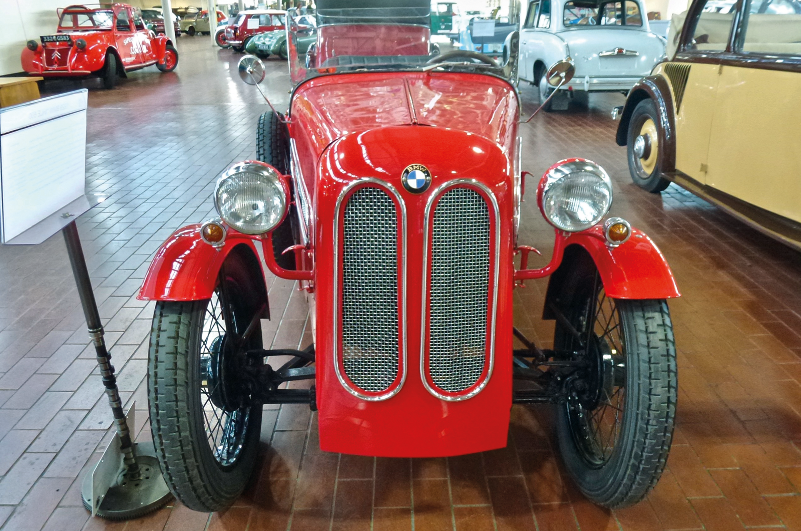 Classic & Sports Car – Classic shrine: Lane Motor Museum