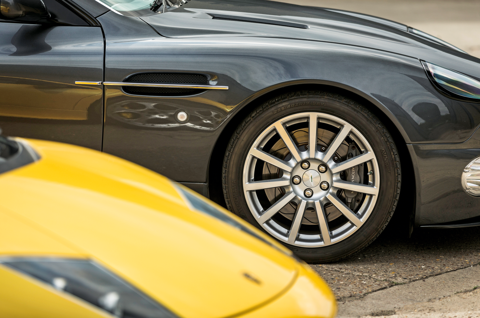 Classic & Sports Car – Better by the dozen: Lamborghini Murciélago vs Aston Martin Vanquish S vs Ferrari 575M