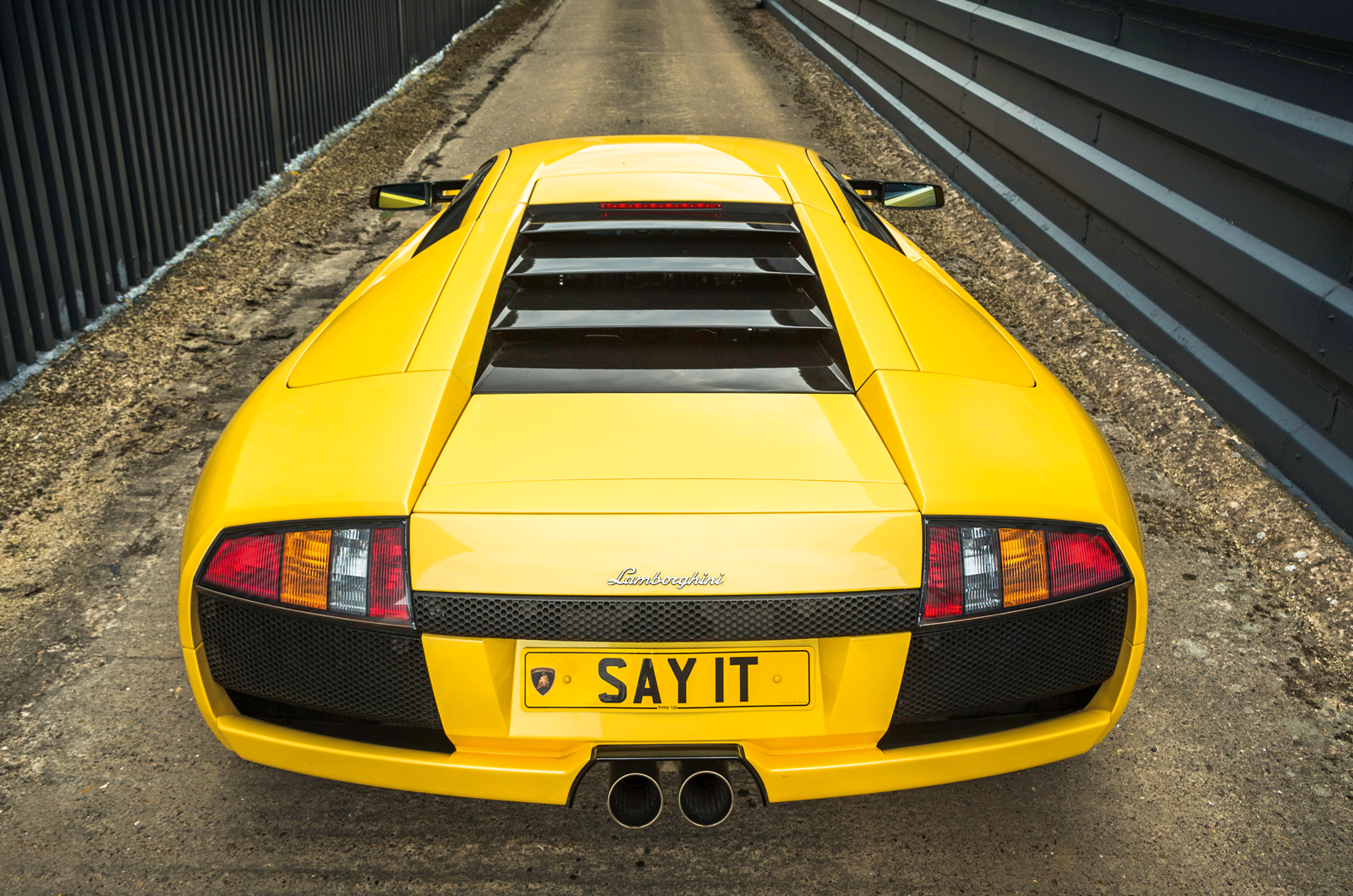 Classic & Sports Car – Better by the dozen: Lamborghini Murciélago vs Aston Martin Vanquish S vs Ferrari 575M