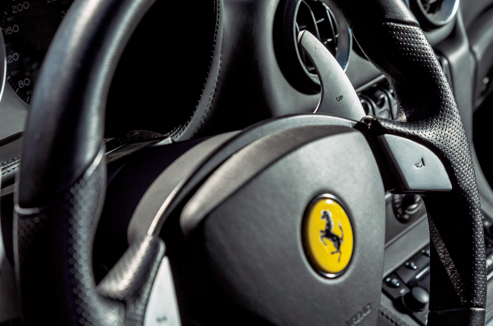 Classic & Sports Car – Better by the dozen: Lamborghini Murciélago vs Aston Martin Vanquish S vs Ferrari 575M