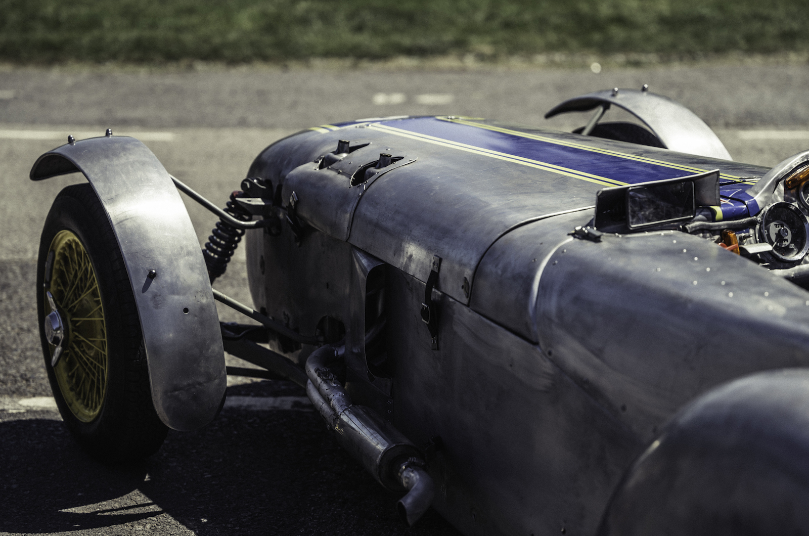 Classic & Sports Car - Lotus Six: flyweight flyer 