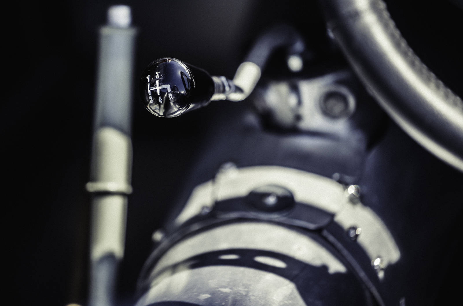 Classic & Sports Car - Lotus Six: flyweight flyer 