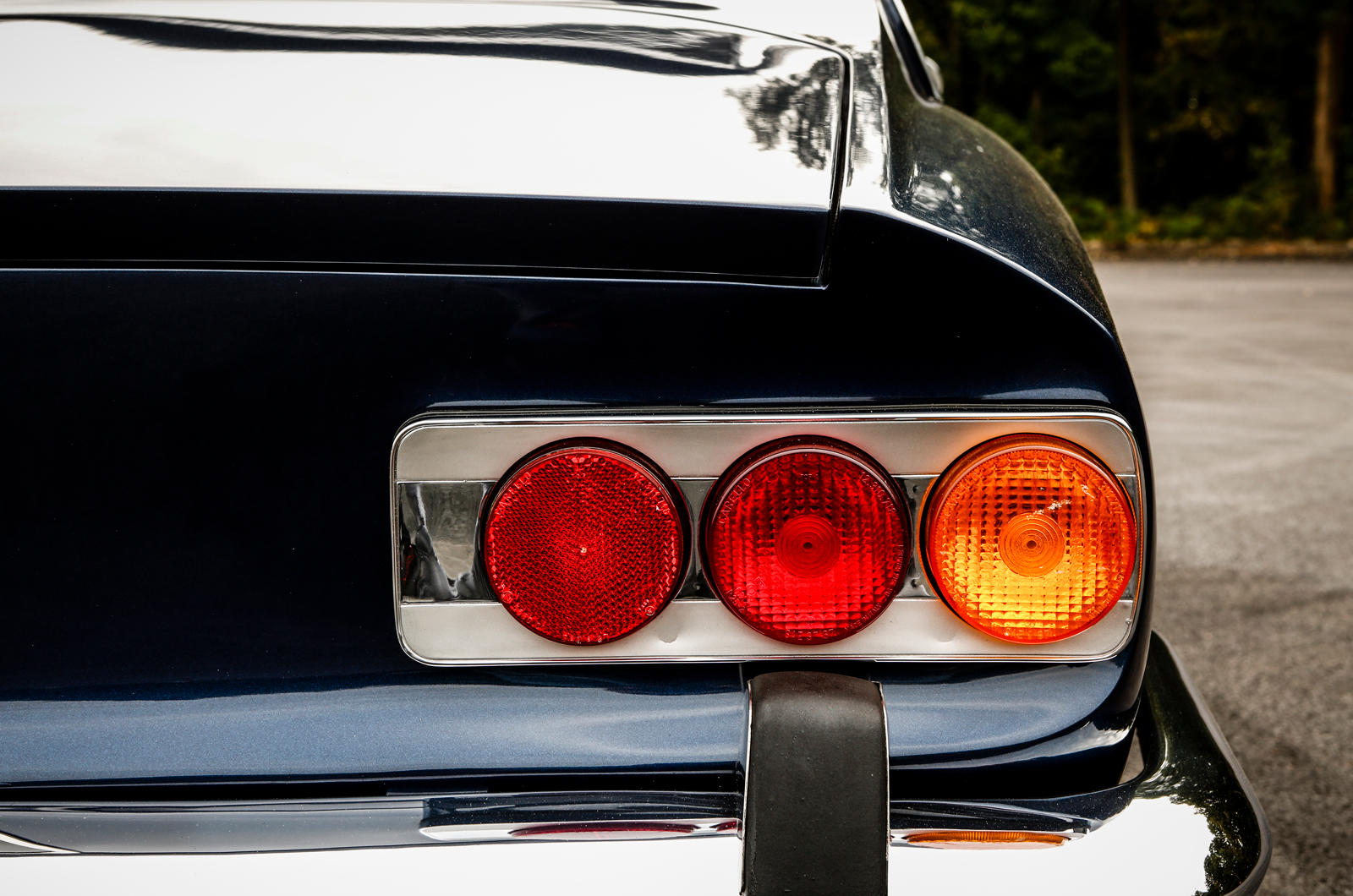 Classic & Sports Car - Welcome to the jet set: Ferrari 365GT 2+2 vs Maserati Mexico vs Monteverdi 375L