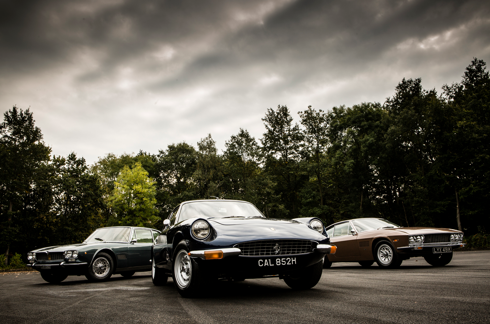 Classic & Sports Car - Welcome to the jet set: Ferrari 365GT 2+2 vs Maserati Mexico vs Monteverdi 375L