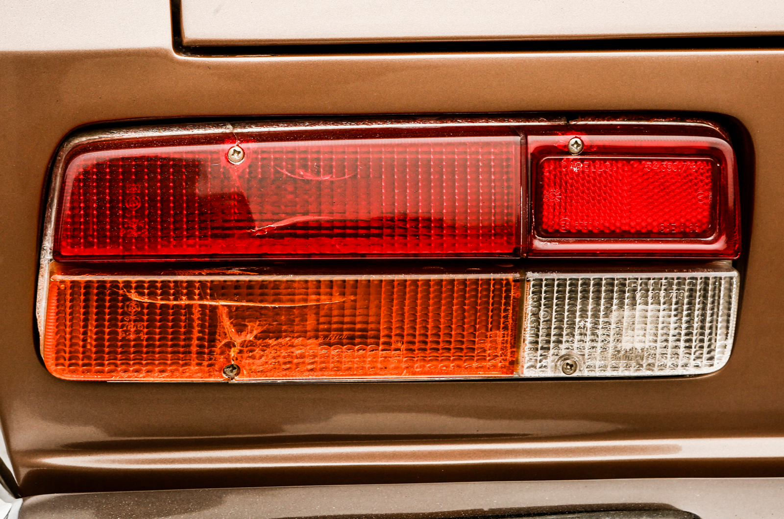 Classic & Sports Car - Welcome to the jet set: Ferrari 365GT 2+2 vs Maserati Mexico vs Monteverdi 375L