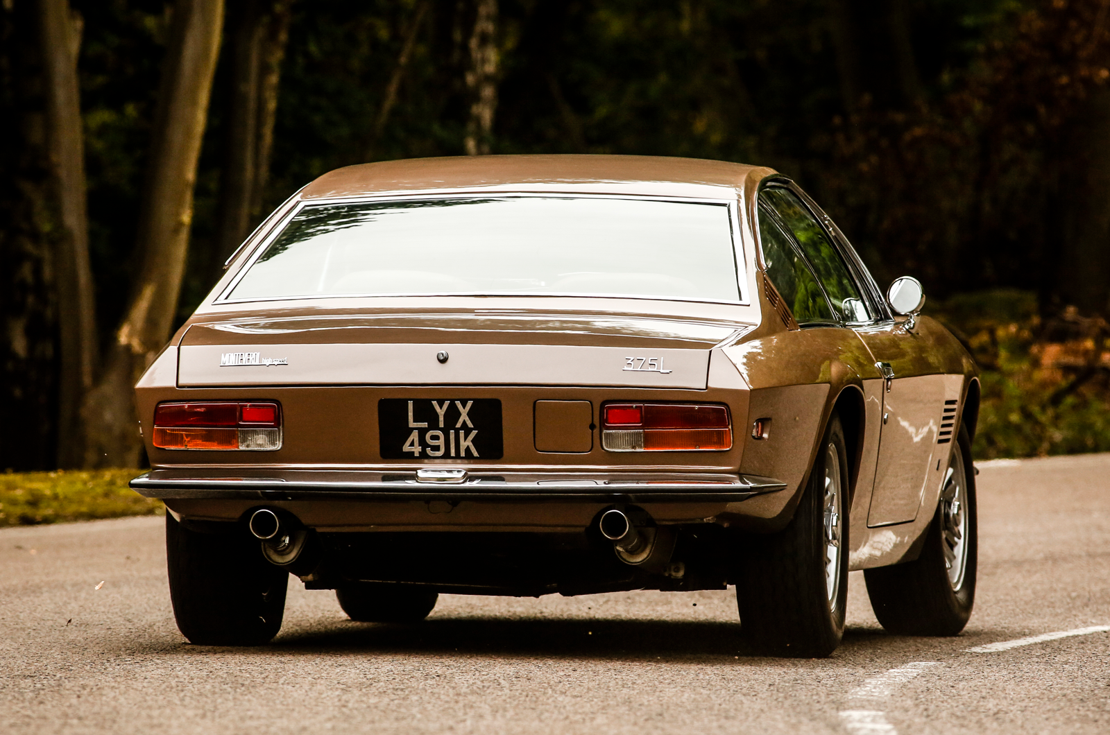 Classic & Sports Car - Welcome to the jet set: Ferrari 365GT 2+2 vs Maserati Mexico vs Monteverdi 375L