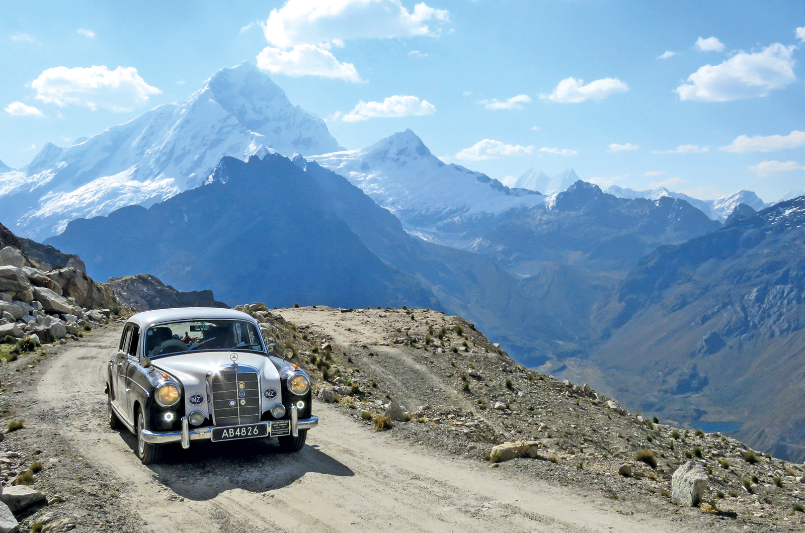 Classic & Sports Car - A global phenomenon - The Mercedes Ponton 220S