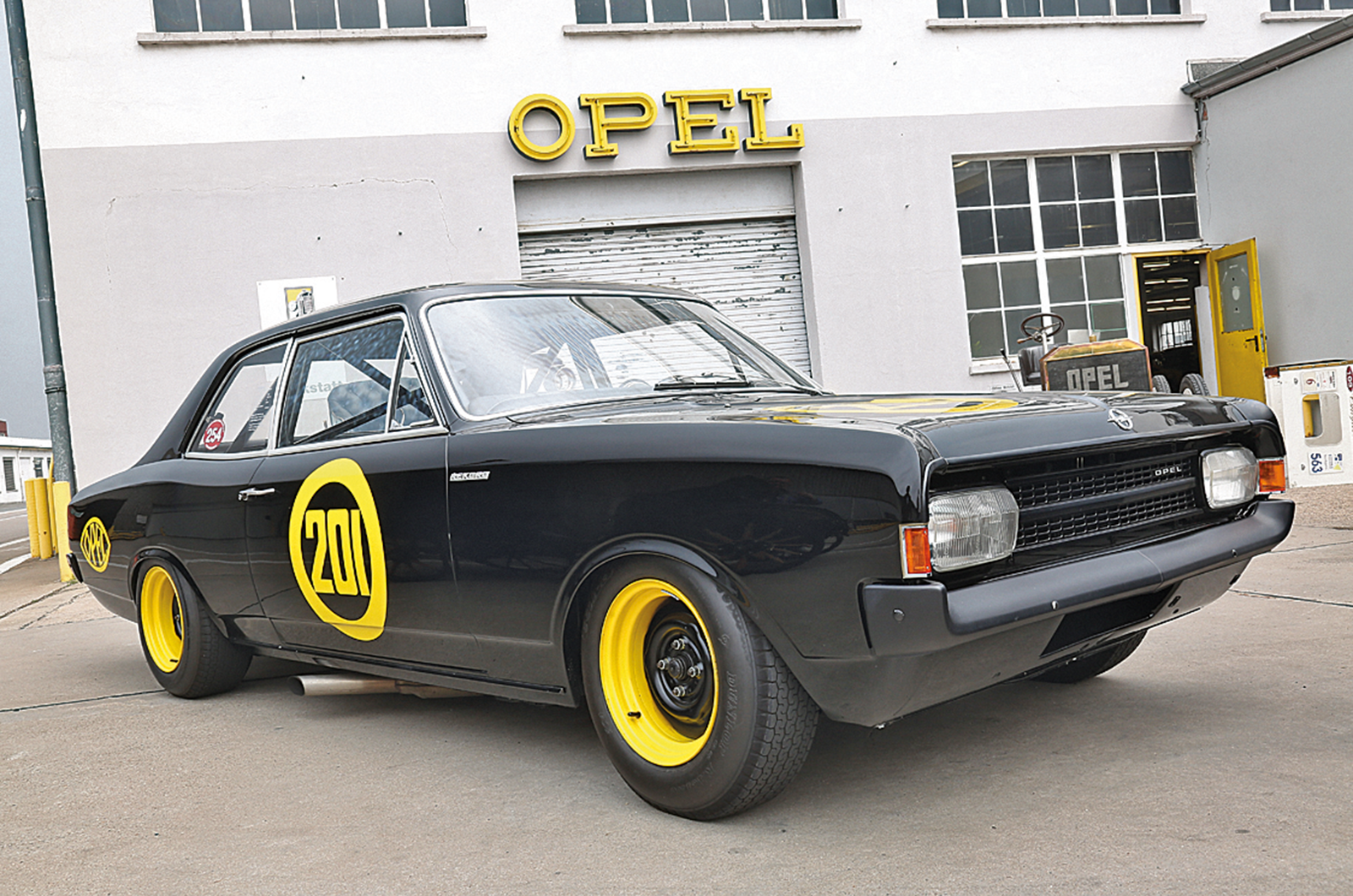 Classic & Sports Car – Classic shrine: Opel Museum