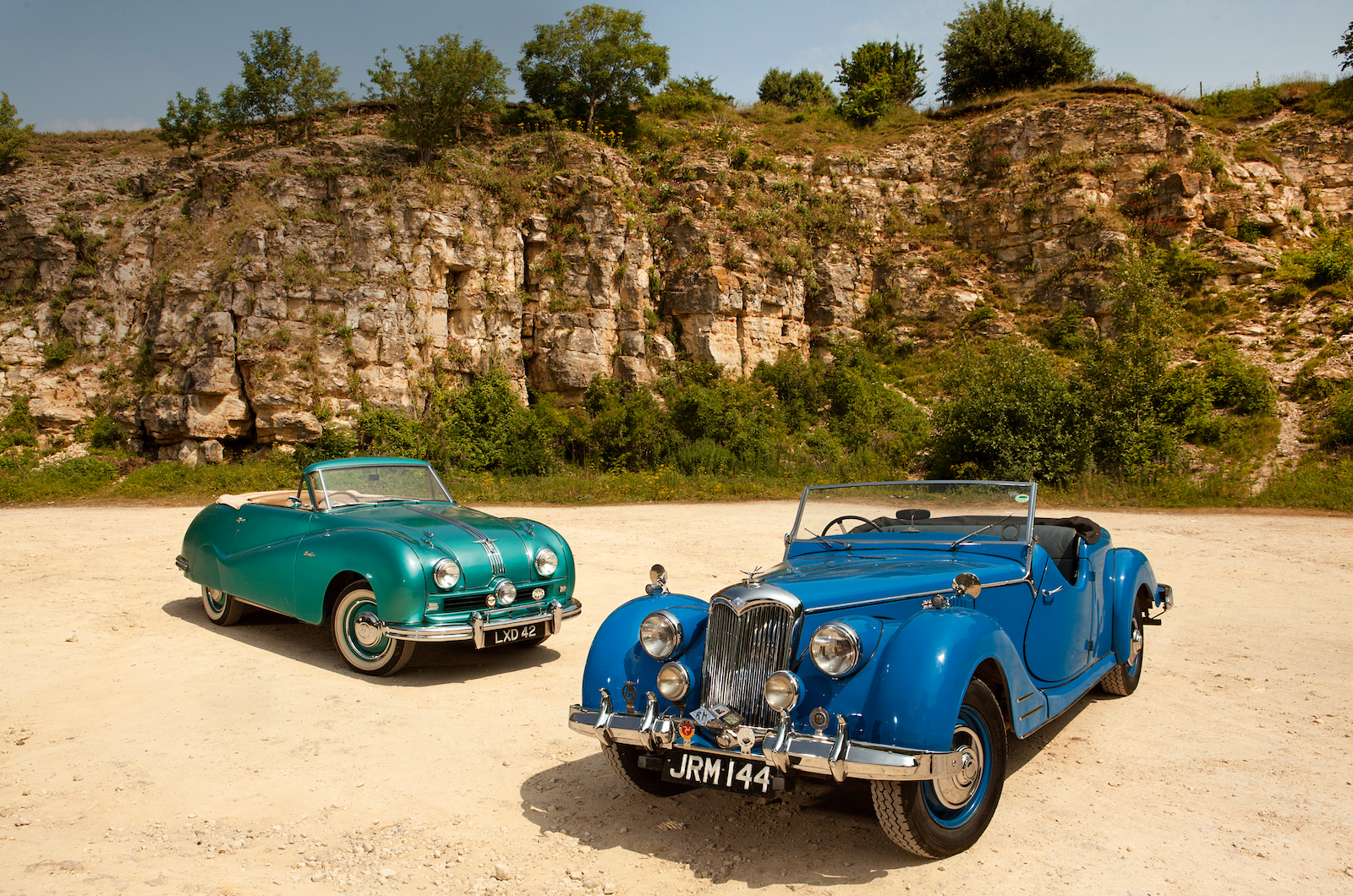Classic & Sports Car - Missing the mark in style: Austin A90 Atlantic vs Riley RMC