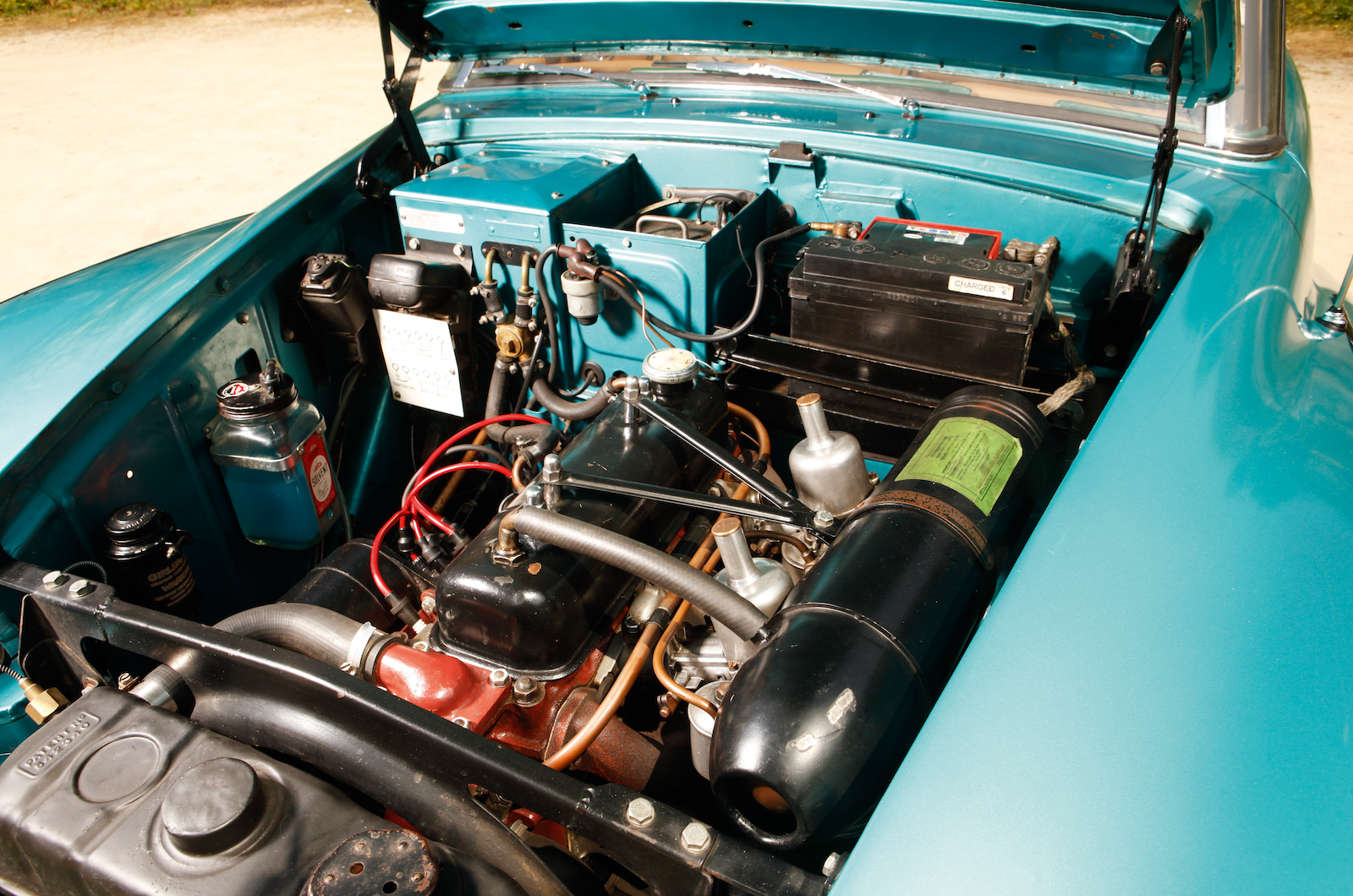 Classic & Sports Car - Missing the mark in style: Austin A90 Atlantic vs Riley RMC