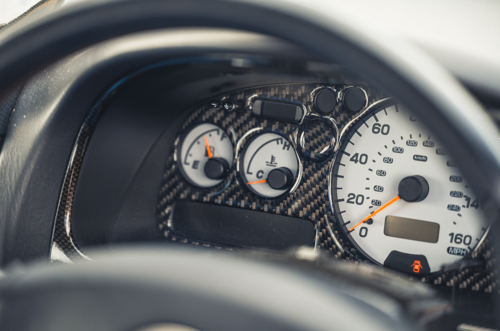 Classic & Sports Car - Black & Blue: Ford Escort RS Cosworth vs Subaru Impreza P1