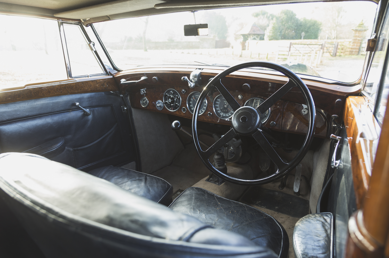 Classic & Sports Car - Driving Lagonda's peerless V12