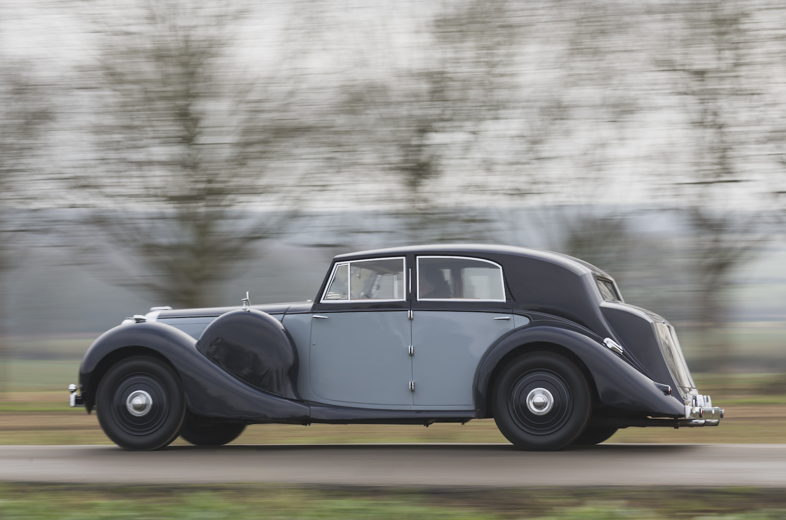 Classic & Sports Car - Driving Lagonda's peerless V12