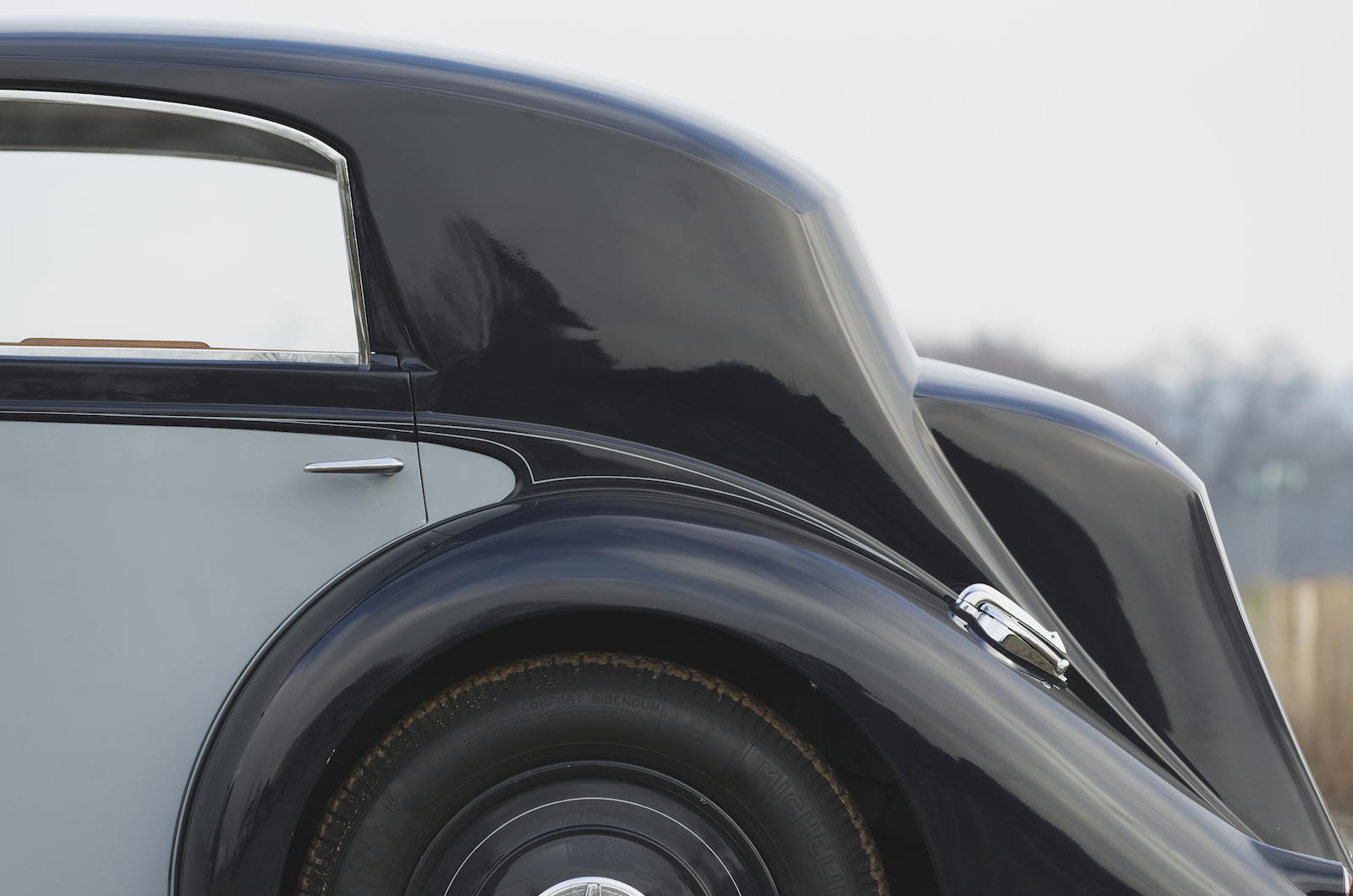 Classic & Sports Car - Driving Lagonda's peerless V12