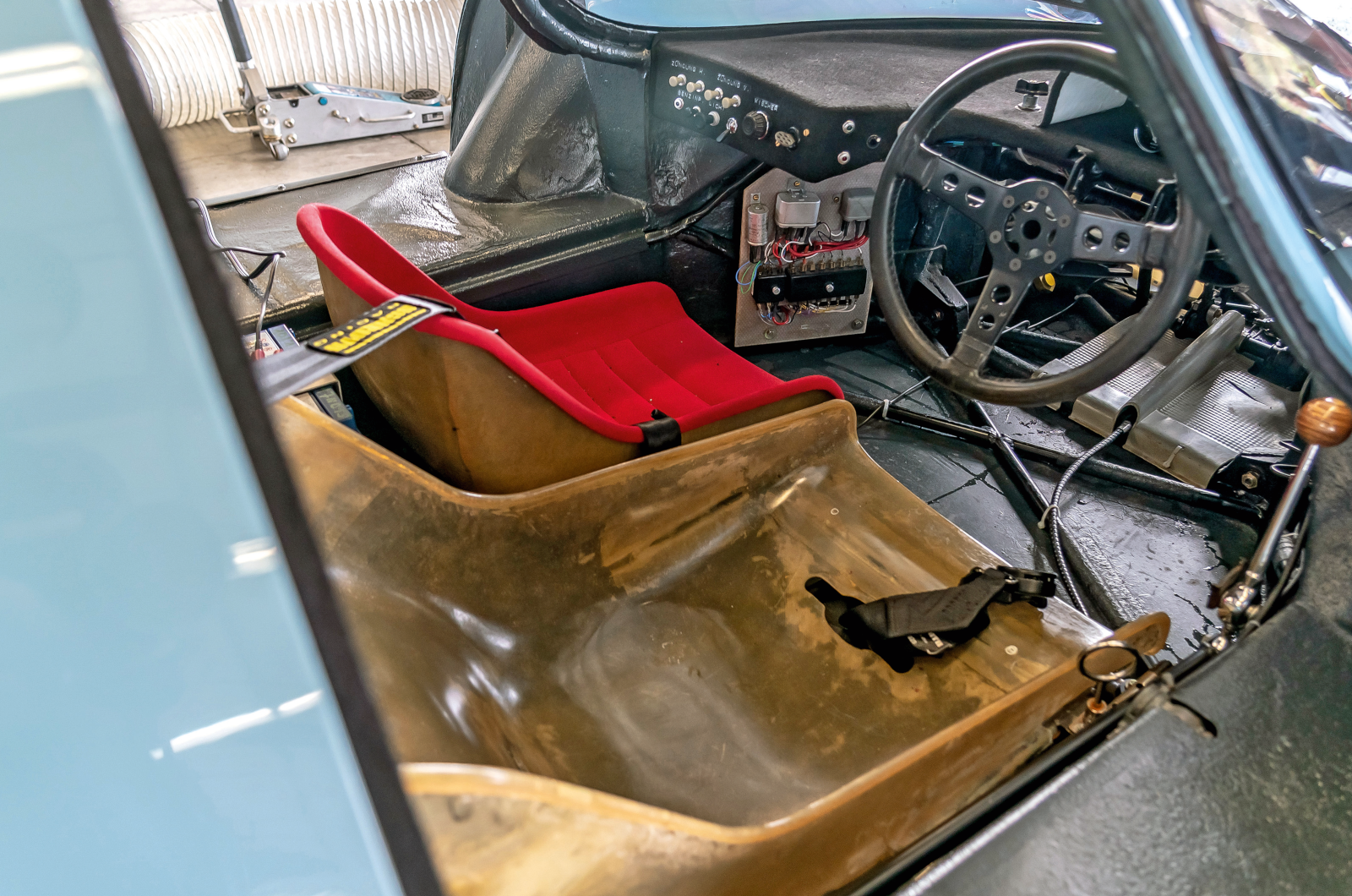 Classic & Sports Car - Flat-out Flat-12: Porsche 917