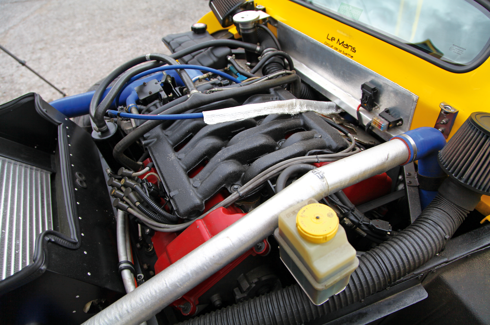 Classic & Sports Car - Flyweight driving icons - Lotus Exige vs Noble M12 